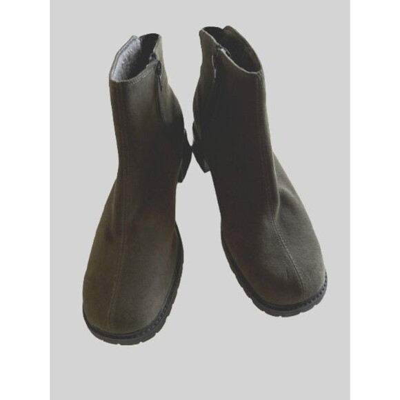 Danelle Green Faux Suede Side Zip Lug Sole Ankle Boots Size 10 - Picture 2 of 5